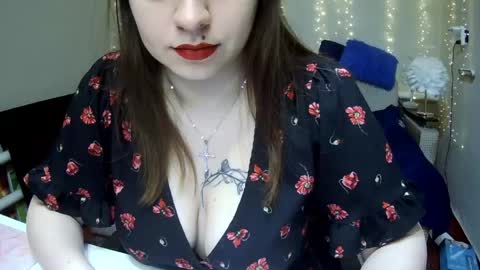 Snapshot of milaxcute chatting on May 17, 8:23 am Milaxcute online show from May 17, 8:23 am