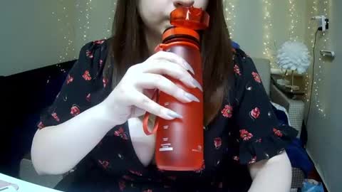 Snapshot of milaxcute chatting on June 11, 9:18 am Milaxcute online show from June 11, 9:18 am
