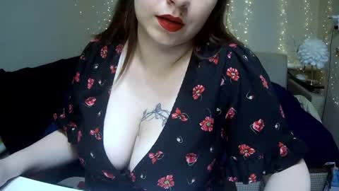 Snapshot of milaxcute chatting on June 21, 7:27 pm Milaxcute online show from June 21, 7:27 pm