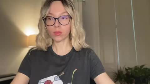 Mila online show from June 15, 8:05 am