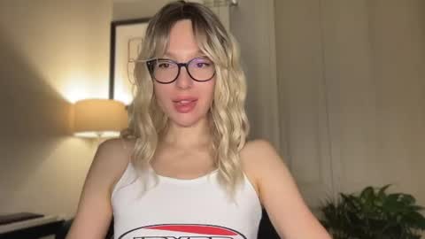 Mila online show from June 29, 5:02 pm