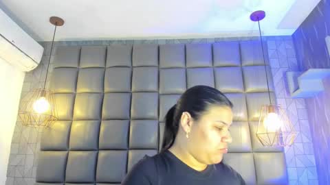 Snapshot of mile_u chatting on September 21, 3:30 am Milena online show from September 21, 3:30 am