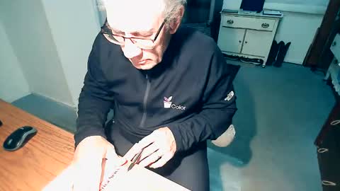 Milehi1958 online show from February 23, 3:42 pm