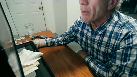 Milehi1958 online show from March 1, 2:35 am