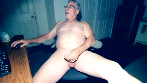 Snapshot of milehi1958 chatting on July 28, 9:15 am Milehi1958 online show from July 28, 9:15 am