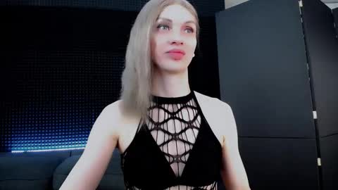 Milena Hardy online show from September 20, 4:13 am