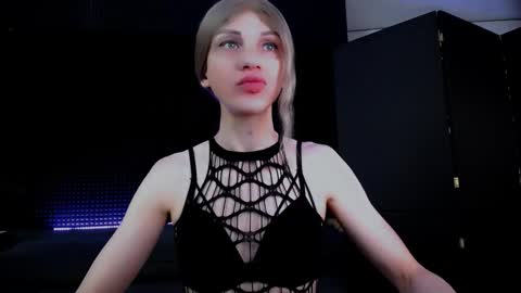 Milena Hardy online show from October 17, 4:59 am