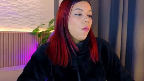 milena_lawson online show from November 11, 10:48 am