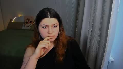 milenafiery online show from July 26, 10:33 am