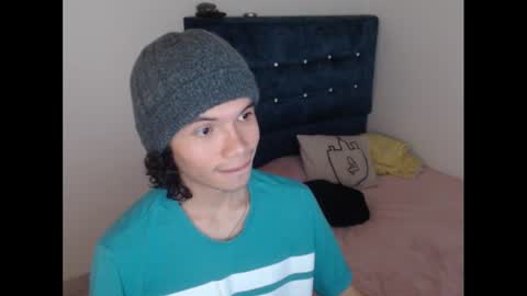 Snapshot of milesxoxo6969 chatting on September 19, 3:34 pm milesxoxo6969 online show from September 19, 3:34 pm