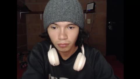 Snapshot of milesxoxo6969 chatting on September 21, 5:09 am milesxoxo6969 online show from September 21, 5:09 am