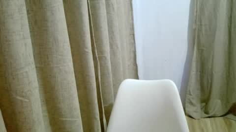 Snapshot of miletera chatting on November 16, 8:14 pm miletera online show from November 16, 8:14 pm