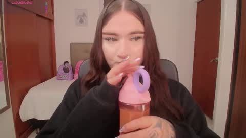 Miley online show from February 6, 2:20 pm