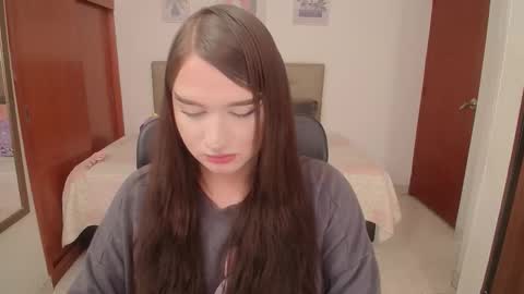 Miley online show from March 5, 2:24 pm