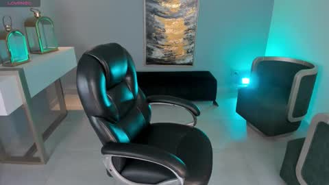 Miley Cruz  IG miley model23 online show from November 6, 9:26 pm