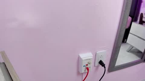 MILEY  online show from February 11, 9:25 pm