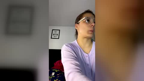Snapshot of milf__pretty chatting on July 11, 10:18 am Melissa online show from July 11, 10:18 am