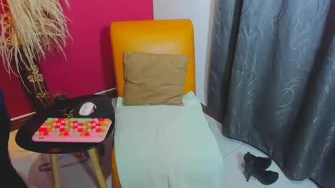 Milf Brend online show from January 3, 7:18 pm