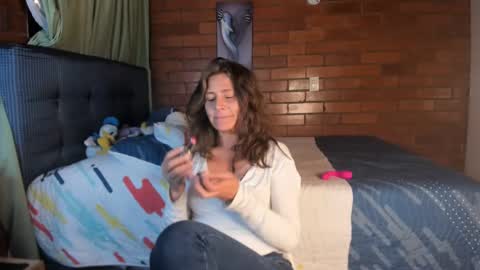 Victoria  online show from January 21, 12:57 am