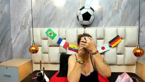 Snapshot of milf_drip chatting on June 26, 12:20 pm Lili online show from June 26, 12:20 pm