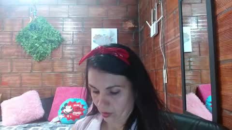 Snapshot of milf_fantassy chatting on September 21, 9:05 pm Ana online show from September 21, 9:05 pm