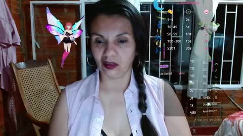 Snapshot of milf_fantassy chatting on November 18, 4:06 am Ana online show from November 18, 4:06 am