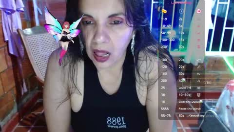 Snapshot of milf_fantassy chatting on November 22, 12:09 am Ana online show from November 22, 12:09 am