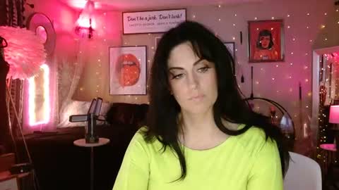 Milf Lacey online show from June 30, 7:37 pm