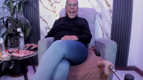  milf sikiu  online show from May 13, 10:17 pm