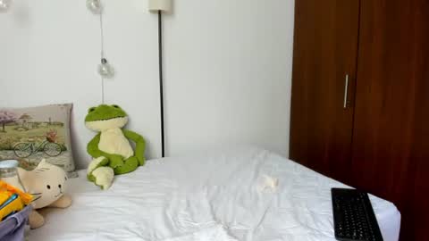 Snapshot of milfboobs_10 chatting on July 3, 9:32 pm Nakary Bustamante online show from July 3, 9:32 pm