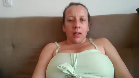 milfevha online show from January 10, 7:37 pm