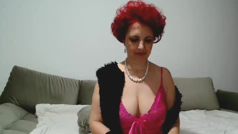 Milfsupreme online show from February 25, 9:13 pm