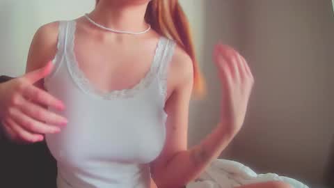 Snapshot of milia21 chatting on October 29, 8:27 am milia21 online show from October 29, 8:27 am