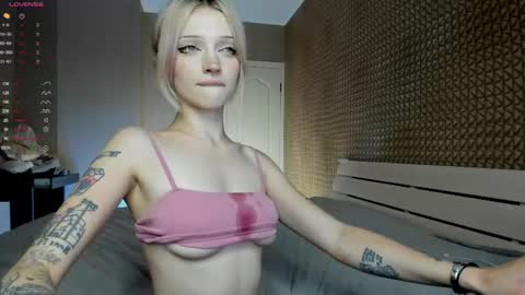 Mila 3 aka Deepthroat World Champion online show from May 20, 1:45 am