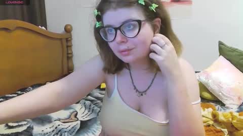 Snapshot of milisasweet chatting on September 21, 7:04 pm MilisaSweet online show from September 21, 7:04 pm