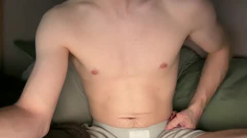 milkedboy964 online show from February 12, 5:13 am