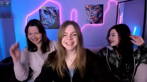 Snapshot of milki_wey chatting on February 2, 8:18 pm Mila online show from February 2, 8:18 pm