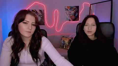 Snapshot of milki_wey chatting on February 4, 8:14 pm Mila online show from February 4, 8:14 pm