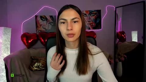 Snapshot of milki_wey chatting on February 7, 10:19 am Mila online show from February 7, 10:19 am