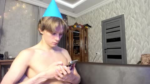 Isaac online show from March 16, 11:42 pm