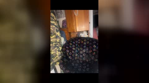 milkmarie online show from December 4, 3:43 pm