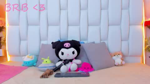 Snapshot of milkwhore1 chatting on September 12, 12:16 pm Michelle online show from September 12, 12:16 pm