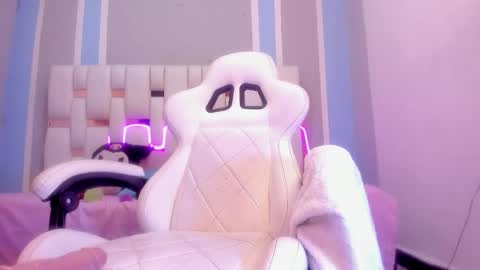 Michelle  online show from February 10, 8:02 pm