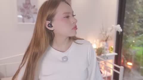 milky_0 online show from July 9, 7:18 pm