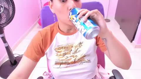 Snapshot of milky__boobs69 chatting on December 28, 12:45 pm vale online show from December 28, 12:45 pm