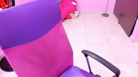 Snapshot of milky__boobs69 chatting on December 31, 3:53 pm vale online show from December 31, 3:53 pm