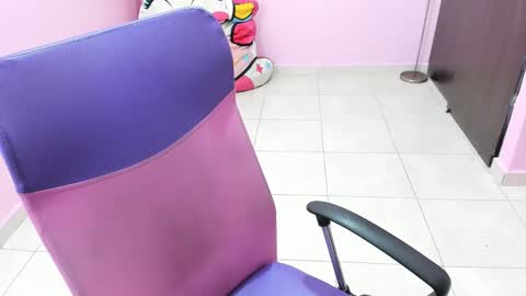 Snapshot of milky__boobs69 chatting on January 19, 12:28 pm vale online show from January 19, 12:28 pm