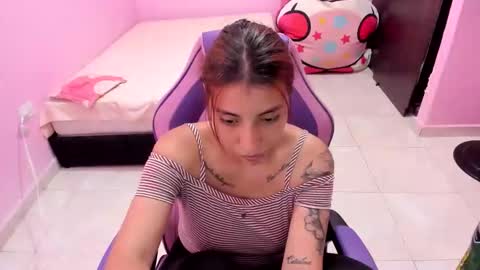 Snapshot of milky__boobs69 chatting on October 1, 7:31 pm vale online show from October 1, 7:31 pm