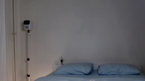 Snapshot of milky__way_ chatting on December 8, 2:52 pm milky__way_ online show from December 8, 2:52 pm