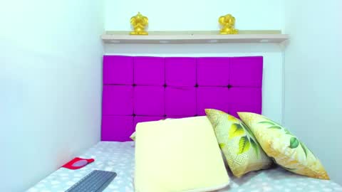 Snapshot of milky_way_18 chatting on February 4, 8:49 pm milky_way_18 online show from February 4, 8:49 pm